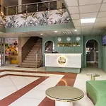 Berrak Su Hotel